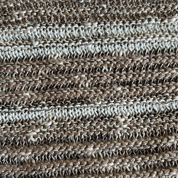 Le Chateau knit - scoop neck sweater. Brand new condition - - Picture 3 of 3